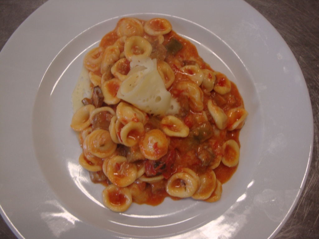 Orecchiette cacio e melanzane